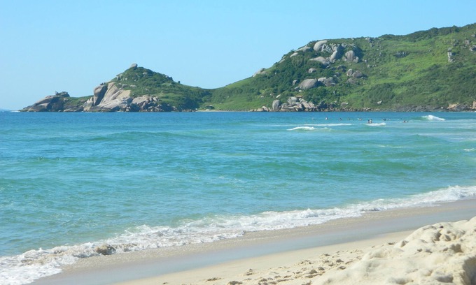 Barra da Lagoa House | Prime Oceanfront Home in Barra da Lagoa - 9.6/10 Rated