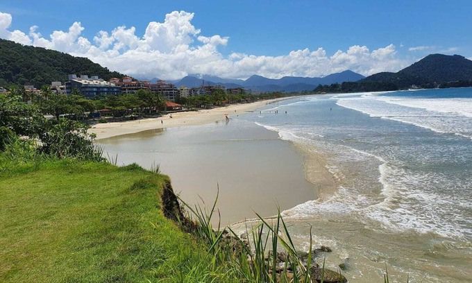Praia Grande Apartment | Modern Studio Apartment with Pool in Praia Grande, Ubatuba