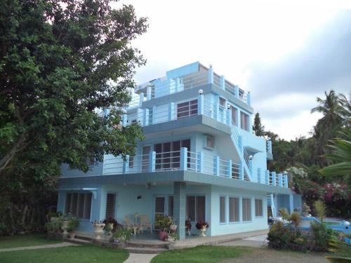 Catmon Apartment | Budget-Friendly Retreat at High Steps Pension with Kitchen
