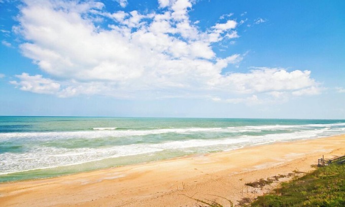 Vilano Beach Cottage | Experience High Tide: Oceanfront Retreat with Spa & Pool