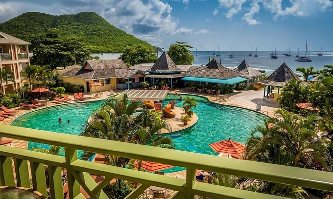 Rodney Bay Hotel | Beachfront Bliss with Pool and Family-Friendly Units!