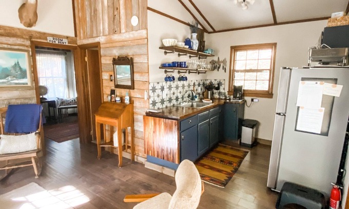 Wardensville Cabin | Relaxing High View Hideaway - Your Cabin Retreat Awaits