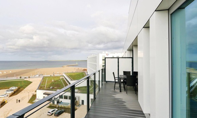 Alt-Travemunde/Ronnau Apartment | Guest Rated 10/10: Two-Bedroom Retreat in Lübeck Travemünde