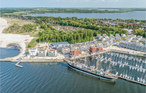 Alt-Travemunde/Ronnau Apartment | Inviting Apartment in Lübeck Travemünde with Sauna Amenities