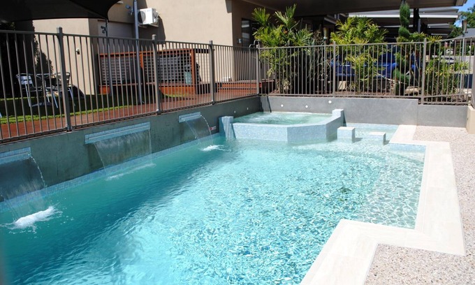 Highfields Hotel | Discover Highfields Motel Toowoomba: 4-Star Family Retreat