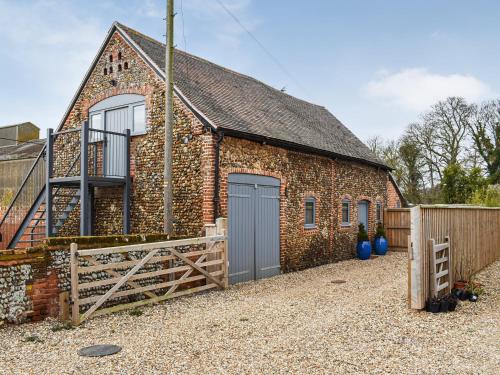 Bawdsey House | Discover Highhouse Lodge: Ideal for Families and Pets