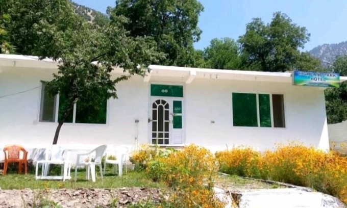 Batrik Hotel | Discover Highland Park Hotel in Kalash Valley – Family Friendly