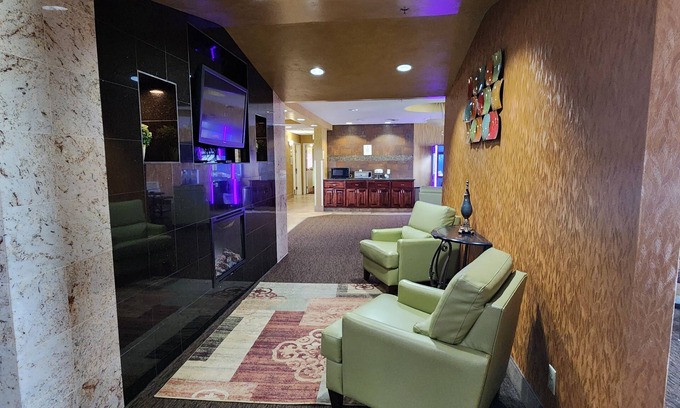 Minot Hotel | Relax at Highland Suites with Pool, Spa & Hot Tub Access