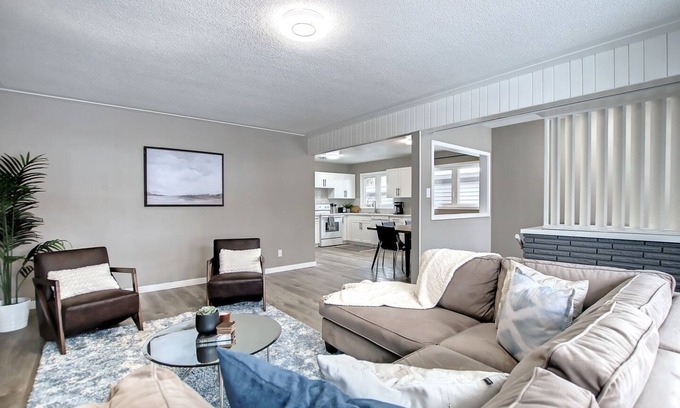 Northeast Edmonton House | Inviting Highlands Main Floor with Pet-Friendly Amenities