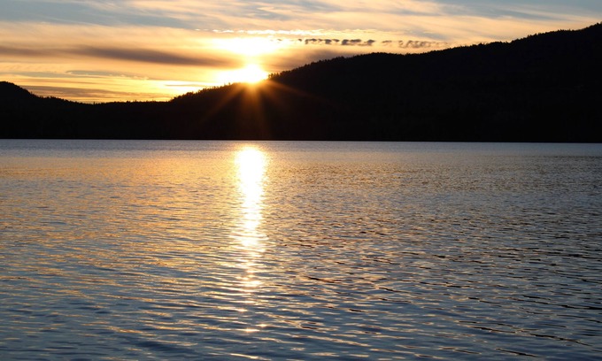 Schroon Lake Cabin | Top-Rated Lakeside Cabin with Spa & Pool Access