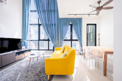 Petaling Jaya Apartment | Relax at HighPark Suites: 4-Star Comfort with Pool Access