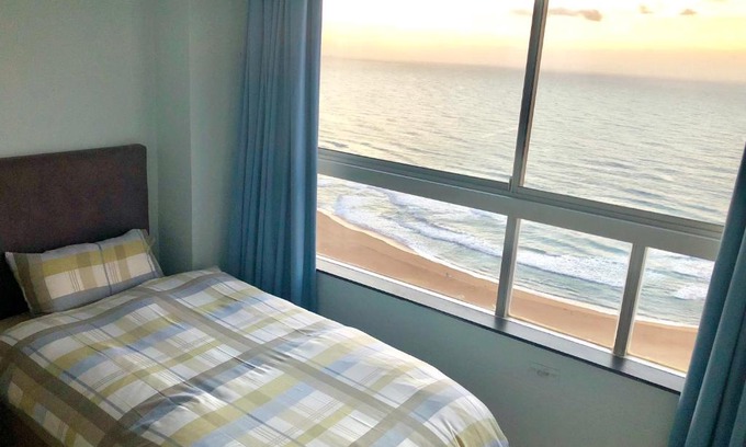 Kingsborough Apartment | Hightide Apartment: Oceanfront Escape with Pool Access