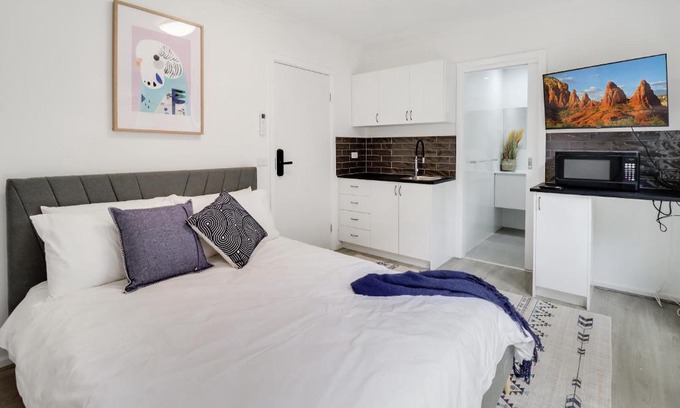 Highton Hotel | Pet-Friendly Highton Accommodation in Geelong, 8/10 Rating