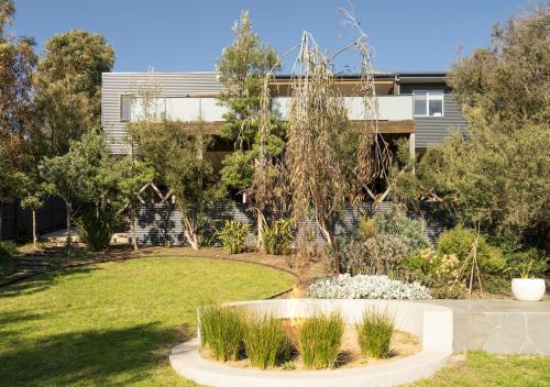 Tootgarook House | Highview Hotel: Enjoy a Free Sunday Stay Awaits You