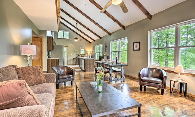 Zoe House | Idyllic Red River Gorge Cabin with Private Hot Tub