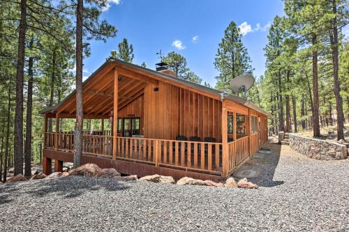 Greer House | Cozy Greer Cabin with Grill - Family Friendly Retreat!