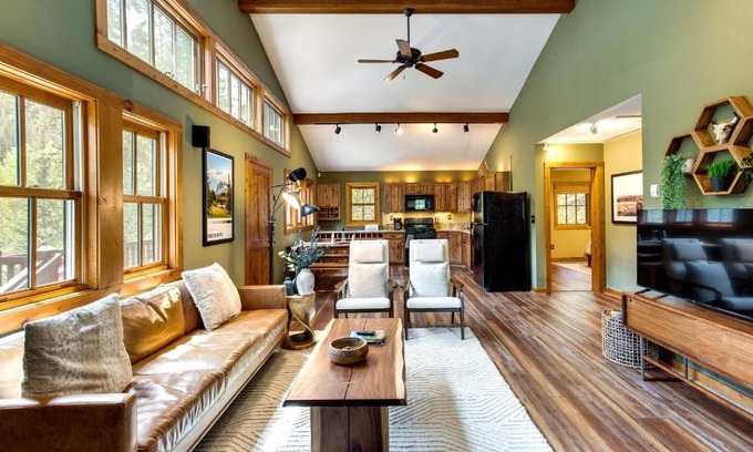 Almont House | Adventure Awaits: Hike and Bike Near Crested Butte