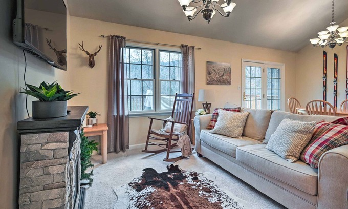 Mercersburg House | Inviting 'Ridgetop Retreat' - Steps to Hiking & Biking Trails