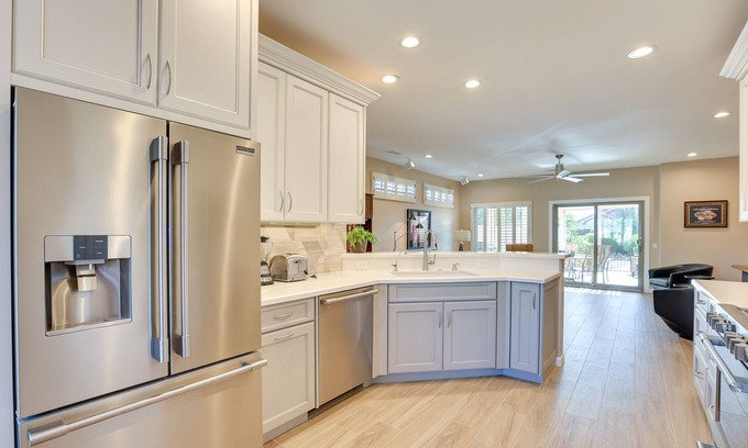 Surprise House | Renovated Surprise Villa with Pool & Spa Amenities