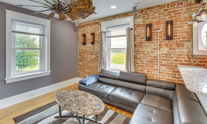 Rohrerstown House | Top-Rated Lancaster Studio with Spa & Breakfast Included
