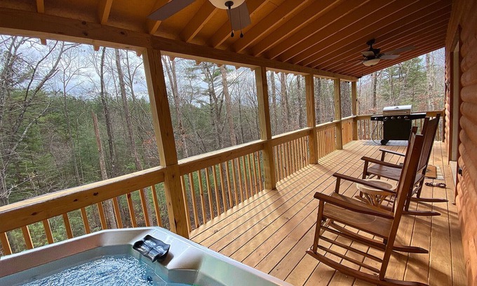 Murphy Cabin | Hiker’s Hideaway Cabin with Forest View & Inviting Hot Tub