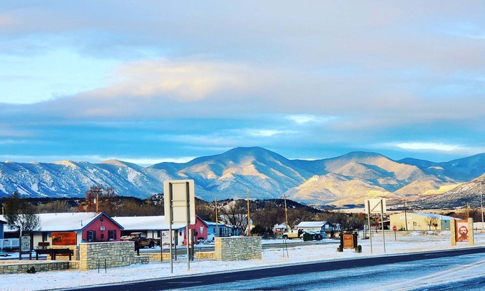 Cimarron Hotel | Explore Hikers Cimarron Inn & RV Park: Ideal for Families