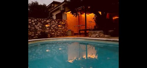 Skiathos Villa | Discover the Hikers Studio: Oceanfront Views & Family-Friendly