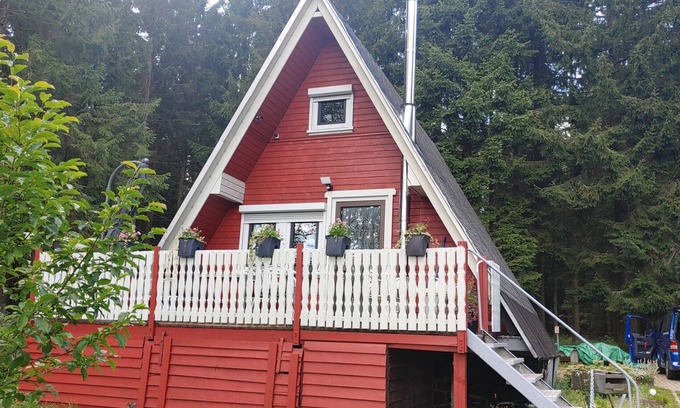 Neuhaus am Rennweg House | Explore a Tranquil Holiday House on Rennsteig Trail