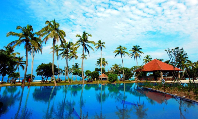 Nalagasdeniya Hotel | Relaxing Hikka Tranz by Cinnamon with Pool & Family Amenities