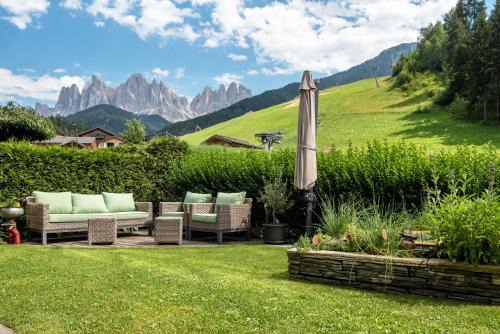 Santa Maddalena Apartment | Discover Hilber App Sass Rigais: Pet-Friendly Retreat