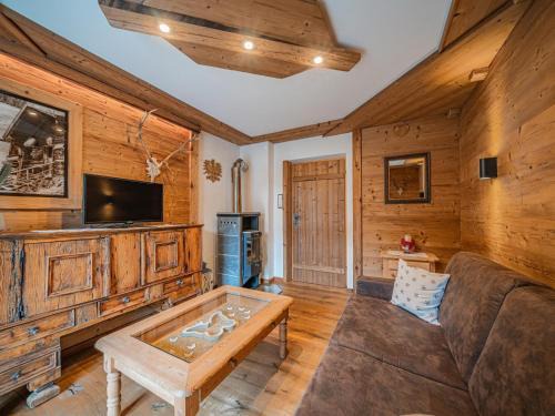 Kirchdorf in Tirol Apartment | Experience Oceanfront Bliss at Hilde 2 – A Poolside Escape