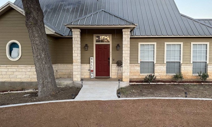 Johnson City House | Experience Hill Country Escape: Pet-Friendly & Spa Amenities