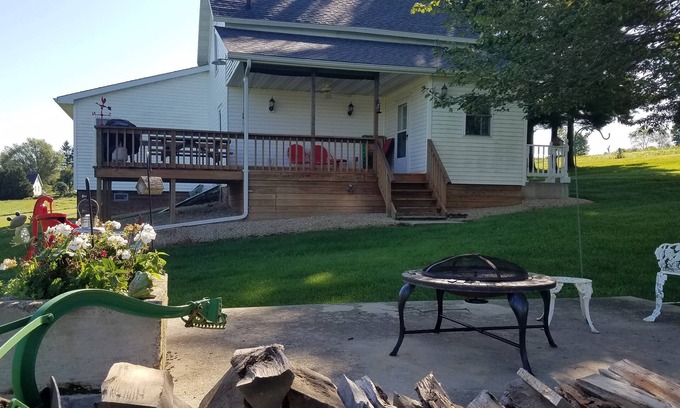 Hillsboro Other | Hill Country Haven: A Serene Retreat in Driftless Wisconsin