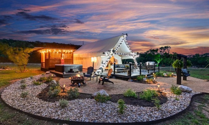 Marble Falls Cabin | Relax at Hill Country River Yurt with Hot Tub & Kayaks