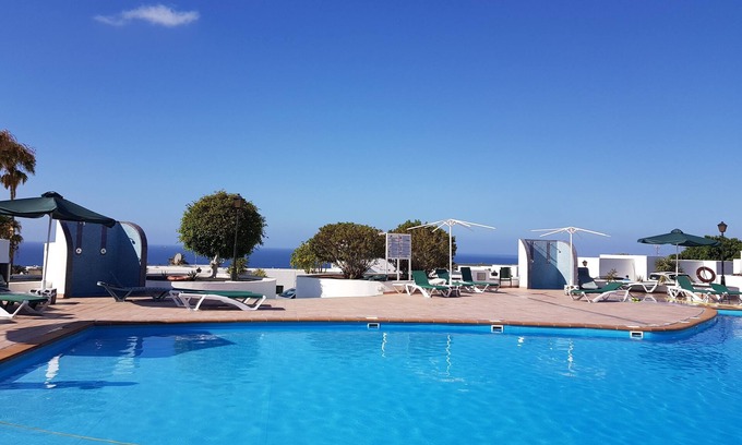 Los Mojones Apartment | Hill Green: Oceanfront Retreat with Pet-Friendly Amenities