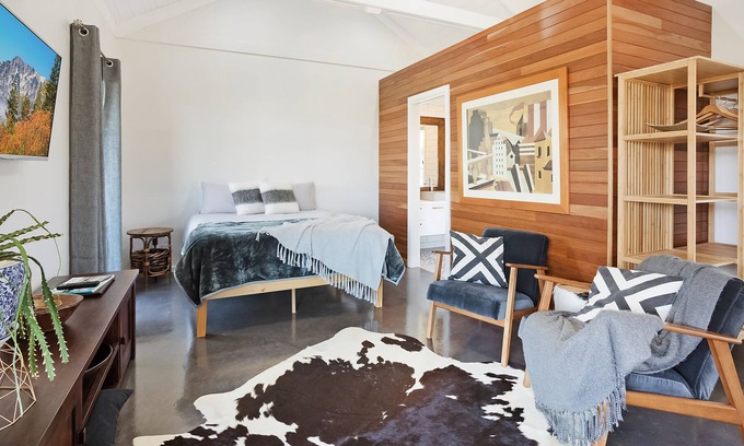 Merimbula Apartment | Hill St Studio - 2+ nights