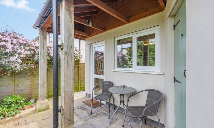 Spaxton Cottage | Hillside Cottage: Cozy Pet-Friendly Getaway in Spaxton