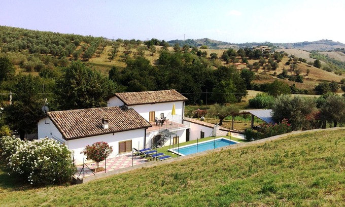 Picciano House | Dog-Friendly Retreat at Belvilla by OYO Casa Picciano