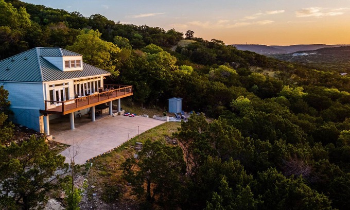 Leander House | Idyllic Hillside Glass House in a Bird Sanctuary Retreat