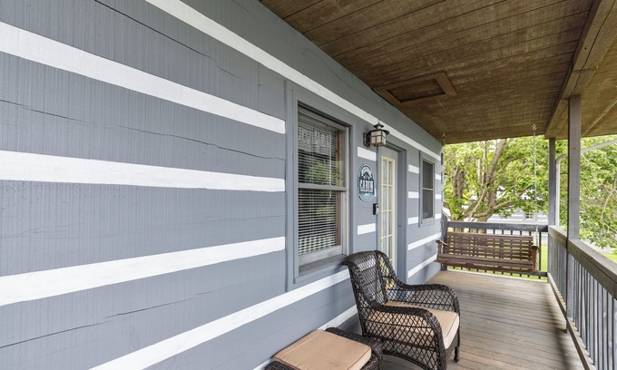 Fancy Gap Cabin | Hillside Hideout Log Cabin For 2! Cabin 10