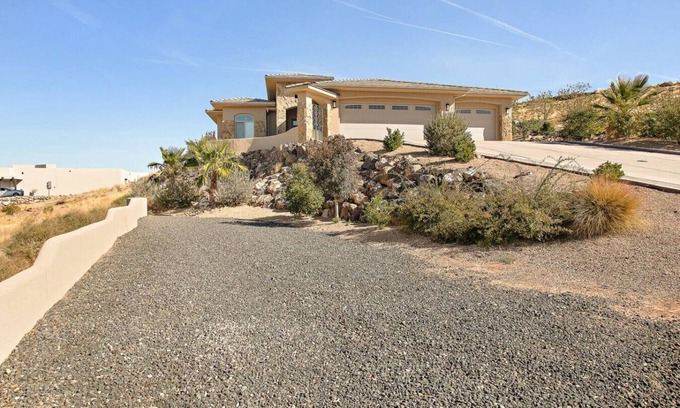 Hurricane House | Discover SuiteRetreatUTAH: A Hilltop Adventure Haven