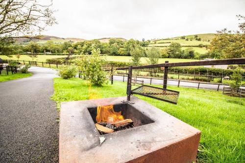 Rhayader House | Discover Hillside Lodge: A Hideaway for Travelers