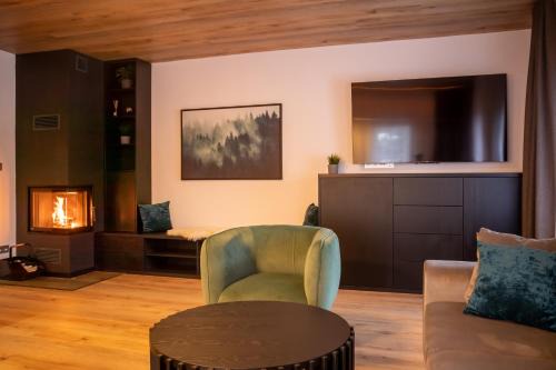 Loucna Pod Klinovcem Apartment | Hillside No. 18: Pet & Child Friendly with a 9.1 Rating