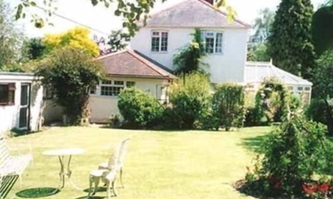 Odstock House | Family-Friendly Hillside Self Catering with Great Reviews