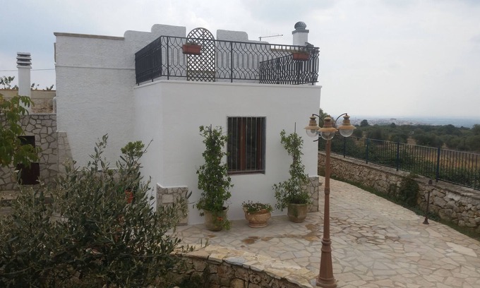 Ginosa House | Hillside villa a few km from Matera. Apartment 1