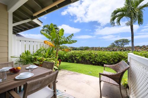 Kapolei Apartment | Inviting Hillside Villas: Pool, Hot Tub & Child-Friendly Fun