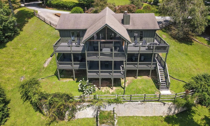 Sky Valley House | Hilltop Cottage with Hot Tub in Sky Valley, Ga