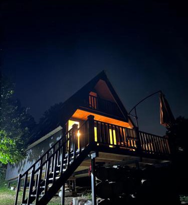 Glola Apartment | Hilltop Glola: Family and Pet-Friendly Retreat Awaits