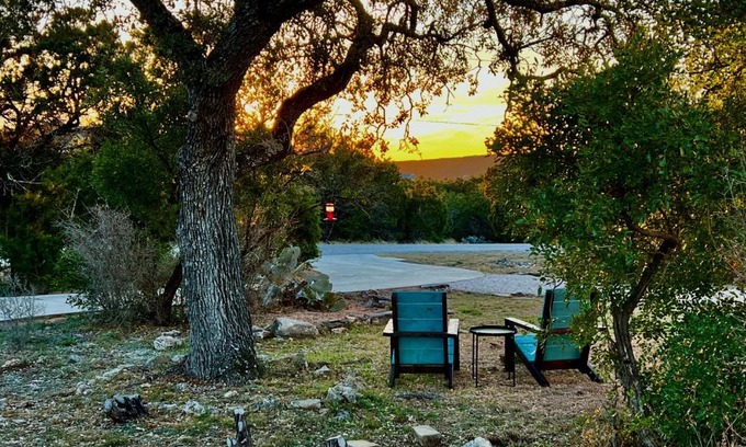 New Braunfels House | Hilltop Hideaway: Rest, Relax & Reconnect in Nature!