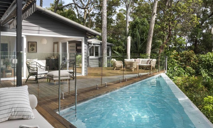 Avalon Beach House | Experience Hilltop House: Oceanfront Escape with Pool